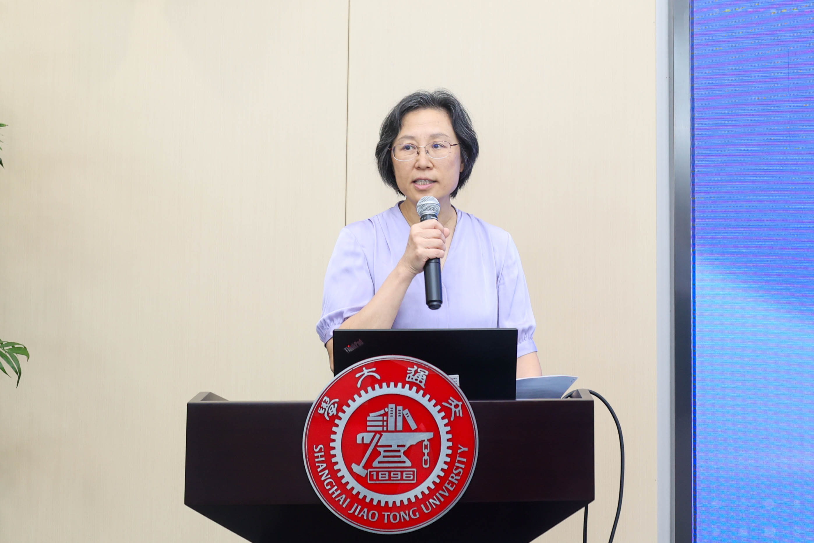 1694411375710971.jpg 羞羞漫画
副教务长 吴静怡 (2).JPG